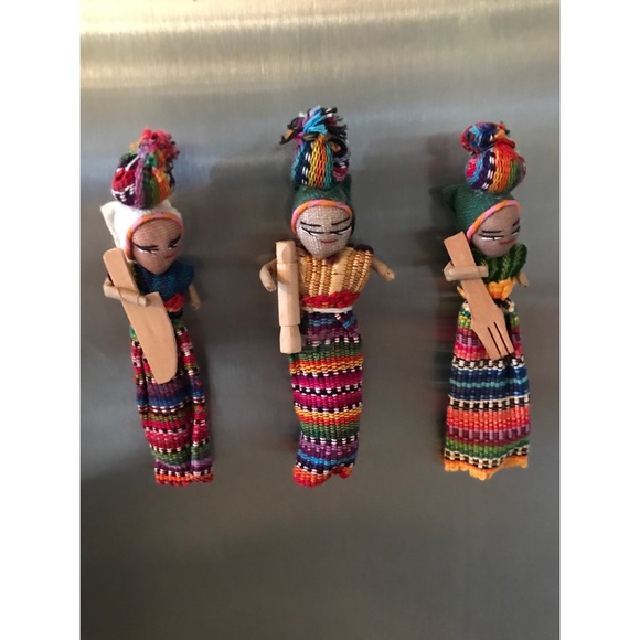 African Women Refrigerator Magnets Set of 3 - Picture 4 of 4
